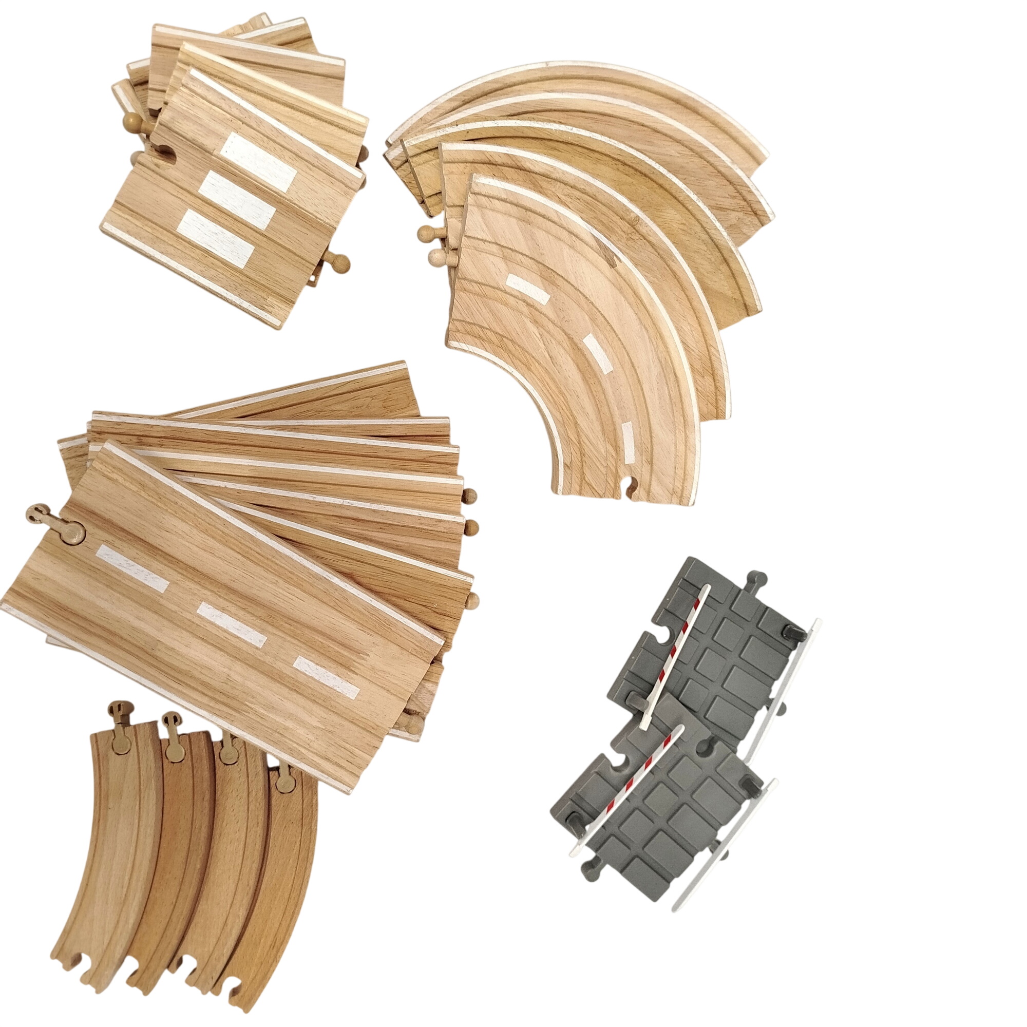 Acheter Circuit en bois Bon état - 15,00 € Circuit en bois Bon état - reconditionné disponible sur Label Emmaüs